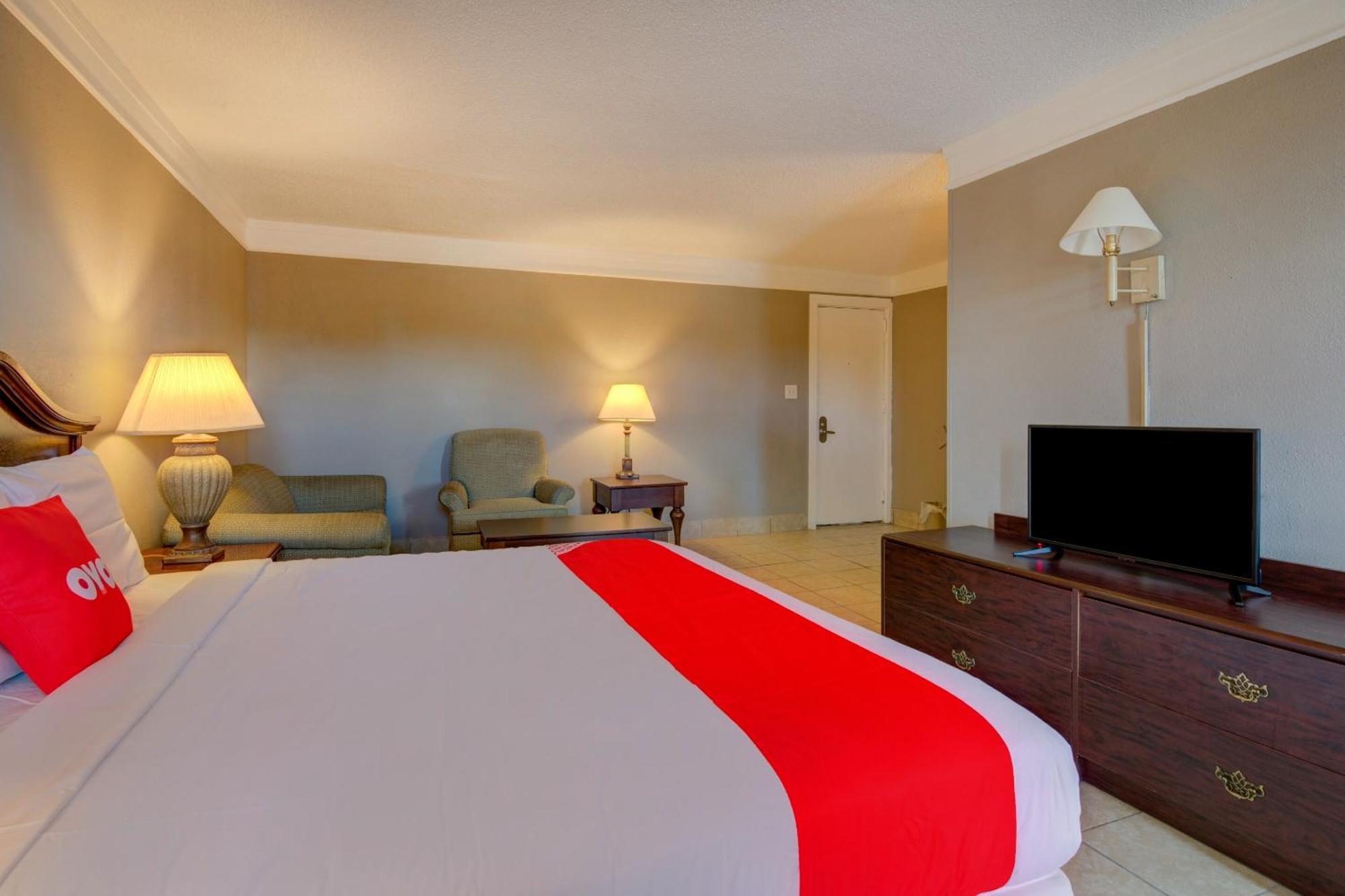 Oyo Hotel Douglas Ga Us-441 Exterior foto